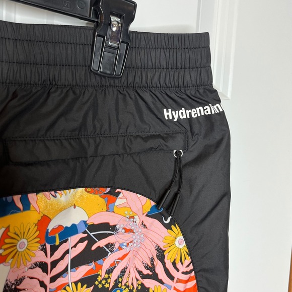 North Face Women Large Hydrenaline 2000 Floral Athletic Shorts Black Pink RUN - Picture 8 of 13